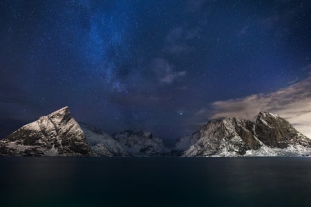 https://alphauniverseglobal.media.zestyio.com/Alpha-Universe-16G-Autumn-Schrock-6.jpg?height=300&fit=bounds