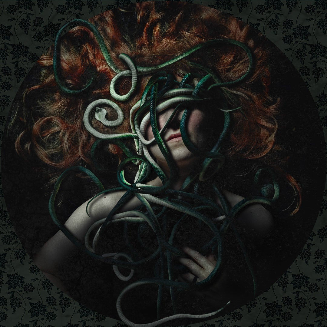 https://alphauniverseglobal.media.zestyio.com/Alpha-Universe-30-Days-Brooke-Shaden-26.jpg?height=1200&fit=bounds