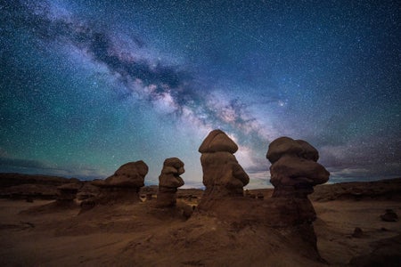 https://alphauniverseglobal.media.zestyio.com/Alpha-Universe-A7RV-Astro-Nate-Luebbe-1.jpg?height=300&fit=bounds
