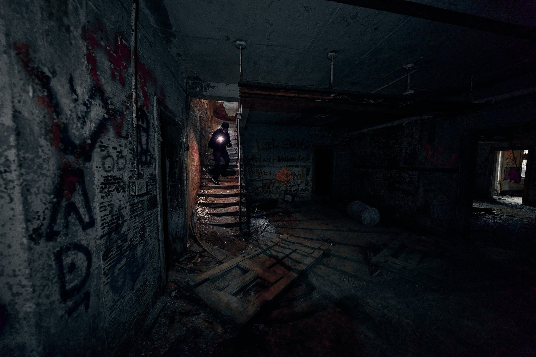 https://alphauniverseglobal.media.zestyio.com/Alpha-Universe-A7RV-Asylum-Drew-Geraci-3.jpeg?height=1200&fit=bounds