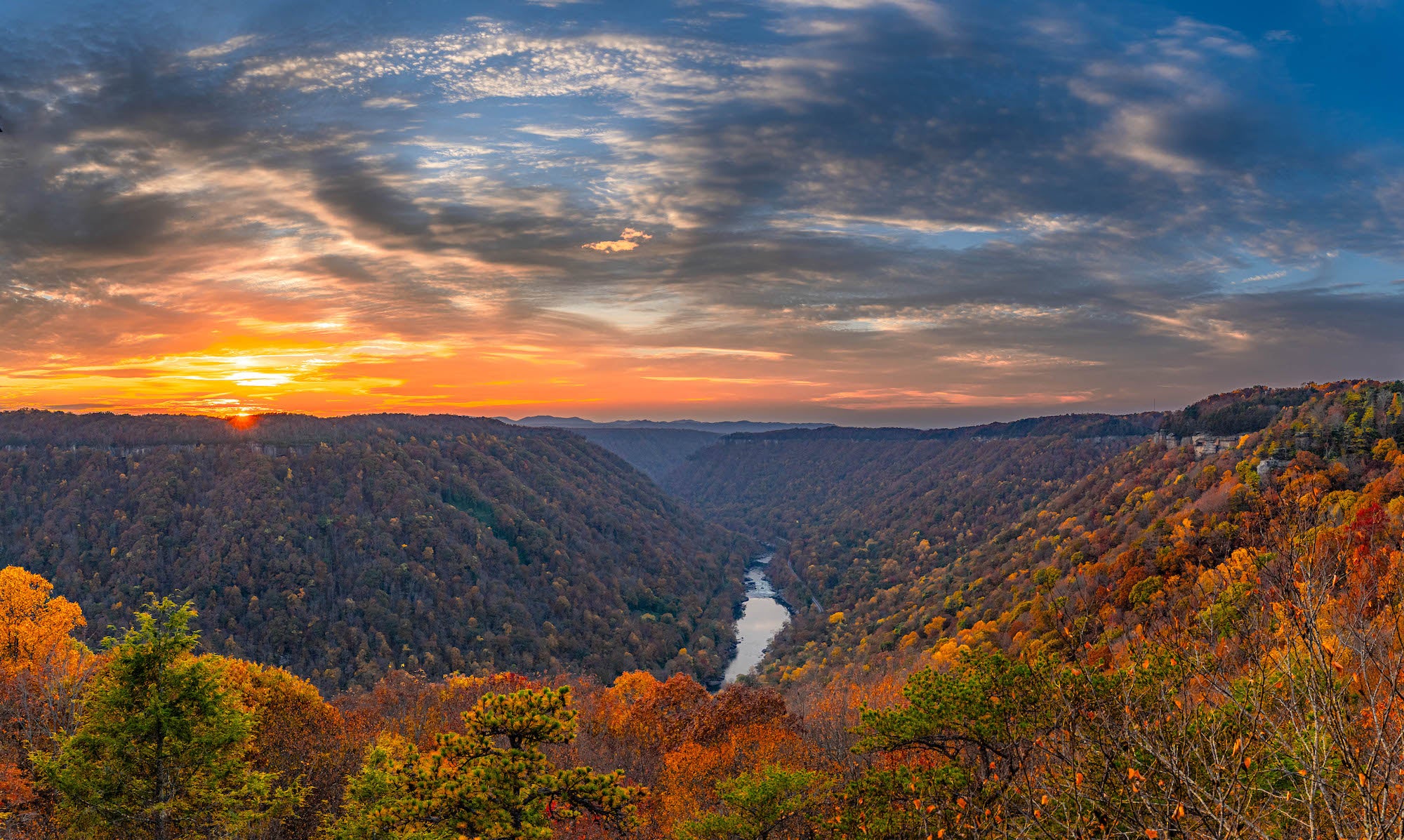 https://alphauniverseglobal.media.zestyio.com/Alpha-Universe-Andrew-Geraci-FallRoadTrip-3.jpg?height=1200&fit=bounds