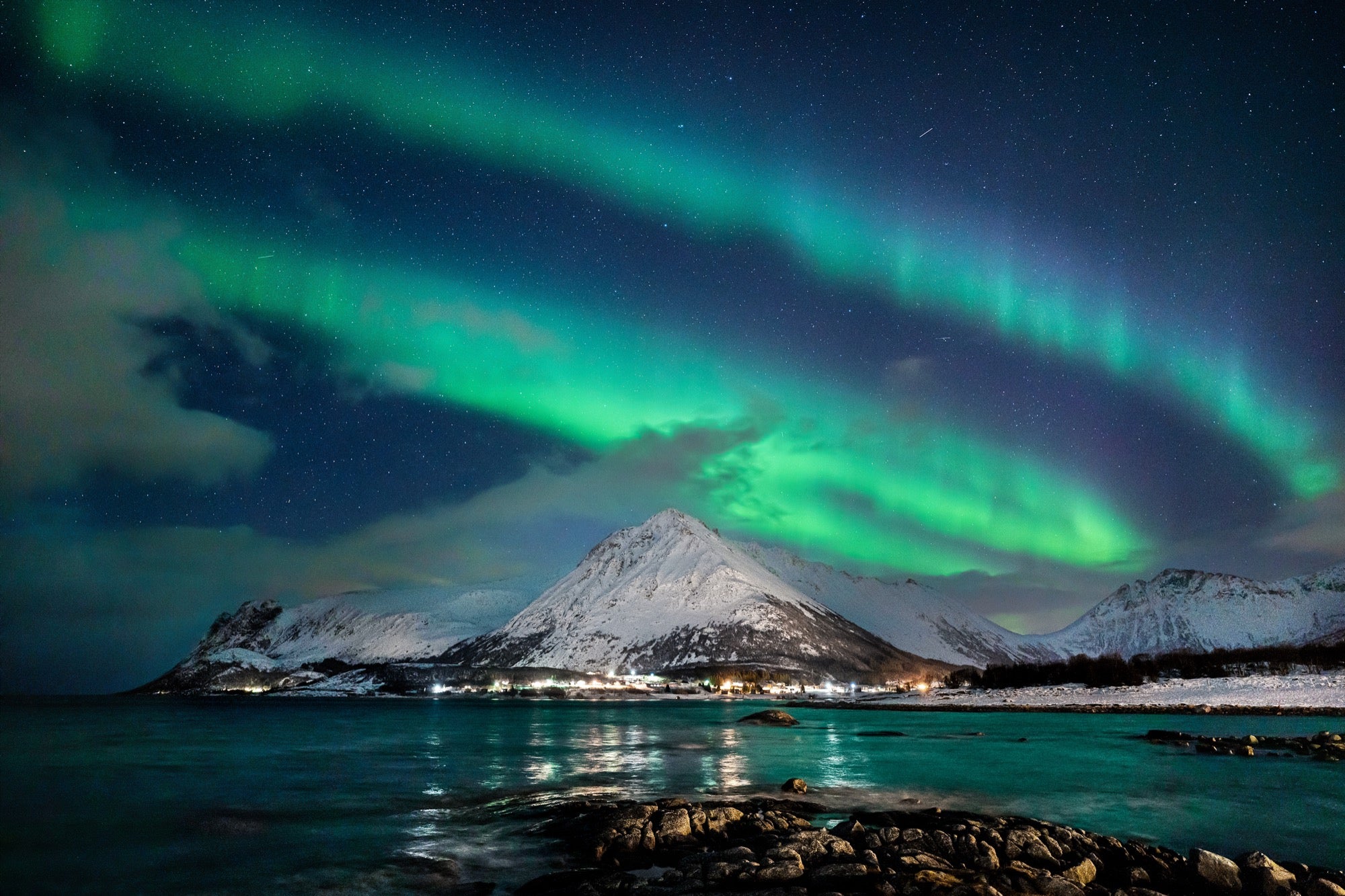 Alpha-Universe-Auroras-20mm-F18-G-photo-by-Autumn-Schrock-autumnschrock_aurora_landscape.jpg