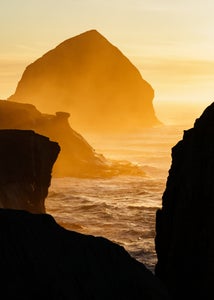 https://alphauniverseglobal.media.zestyio.com/Alpha-Universe-BTS-Ben-Moon-Sunset-1.jpg?height=300&fit=bounds
