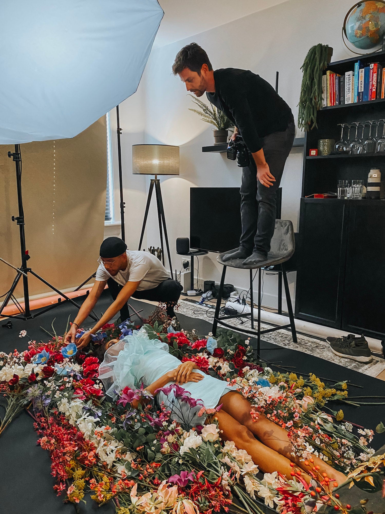 How This Photographer Transformed A Small Apartment Studio For A Floral Photo Shoot Studio Sony Alpha Universe