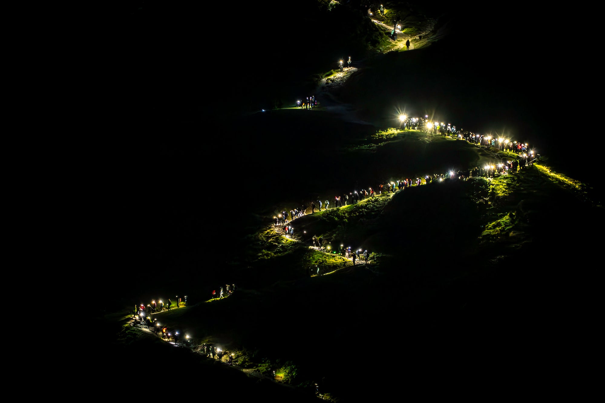 SONY107万画素メガピクセル　Super Night Shot Behind The Shot: A High-Res Super Telephoto View From Miles Away