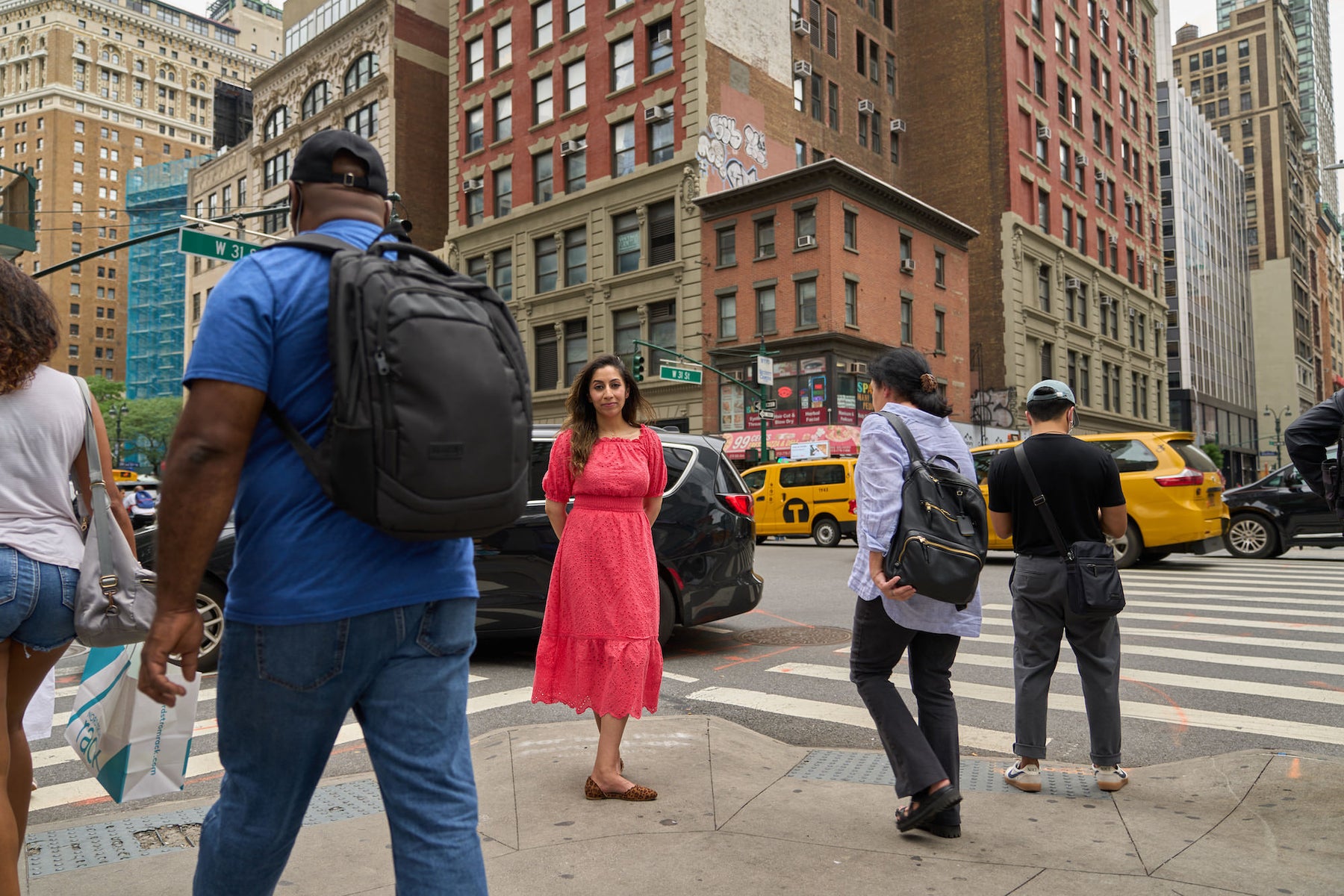 https://alphauniverseglobal.media.zestyio.com/Alpha-Universe-BTS-NYCPortrait-Tony-Gale-4.jpg?height=1200&fit=bounds