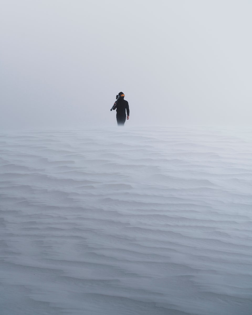 https://alphauniverseglobal.media.zestyio.com/Alpha-Universe-BTS-Ryan-Ditch-White-Sands-BTS-2.jpg?height=1200&fit=bounds