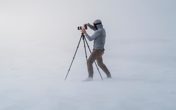 Photographer Paul Clarke (using the Sony Alpha 7R V & Sony 100-400mm f/4.5-5.6 G Master.) Photo by Ryan Ditch. Sony Alpha 7R V. Sony 100-400mm f/4.5-5.6 G Master. 1/3200-sec., f/4.5, ISO 100