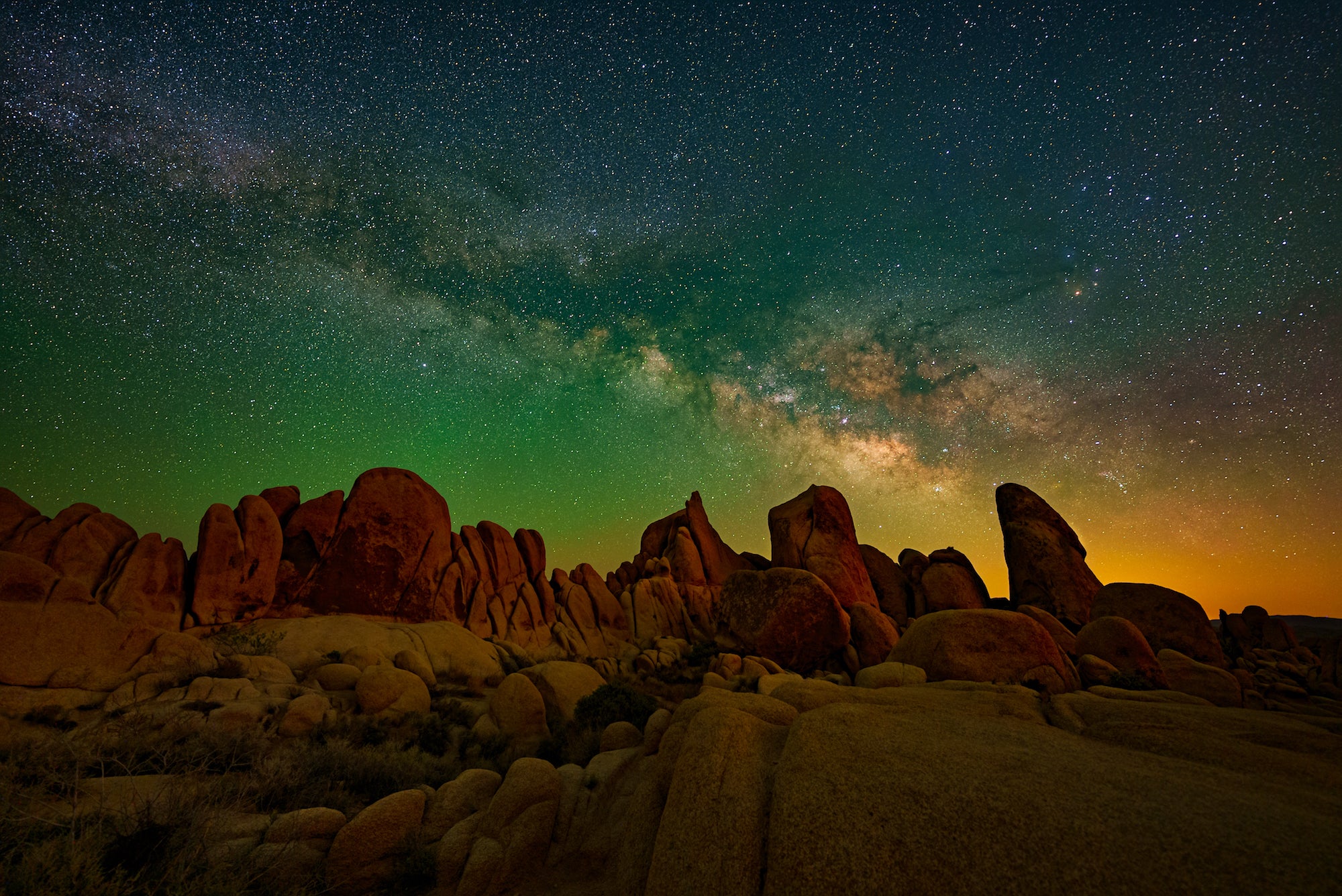 Alpha-Universe-BTS-Stan-Moniz-14GM-Airglow-Joshua-Tree.jpg