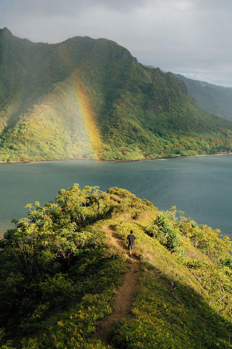 https://alphauniverseglobal.media.zestyio.com/Alpha-Universe-BTS-Vince-Lim-HawaiiLandscape-2.jpg?height=1200&fit=bounds