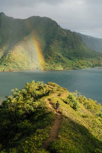 https://alphauniverseglobal.media.zestyio.com/Alpha-Universe-BTS-Vince-Lim-HawaiiLandscape-2.jpg?height=300&fit=bounds