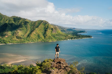 https://alphauniverseglobal.media.zestyio.com/Alpha-Universe-BTS-Vince-Lim-HawaiiLandscape-4.jpg?height=300&fit=bounds