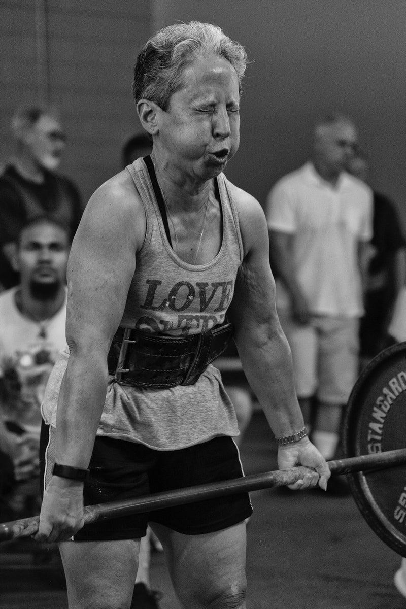 https://alphauniverseglobal.media.zestyio.com/Alpha-Universe-BUR190223SeniorPowerlifters_1068bwMR.jpeg?height=1200&fit=bounds