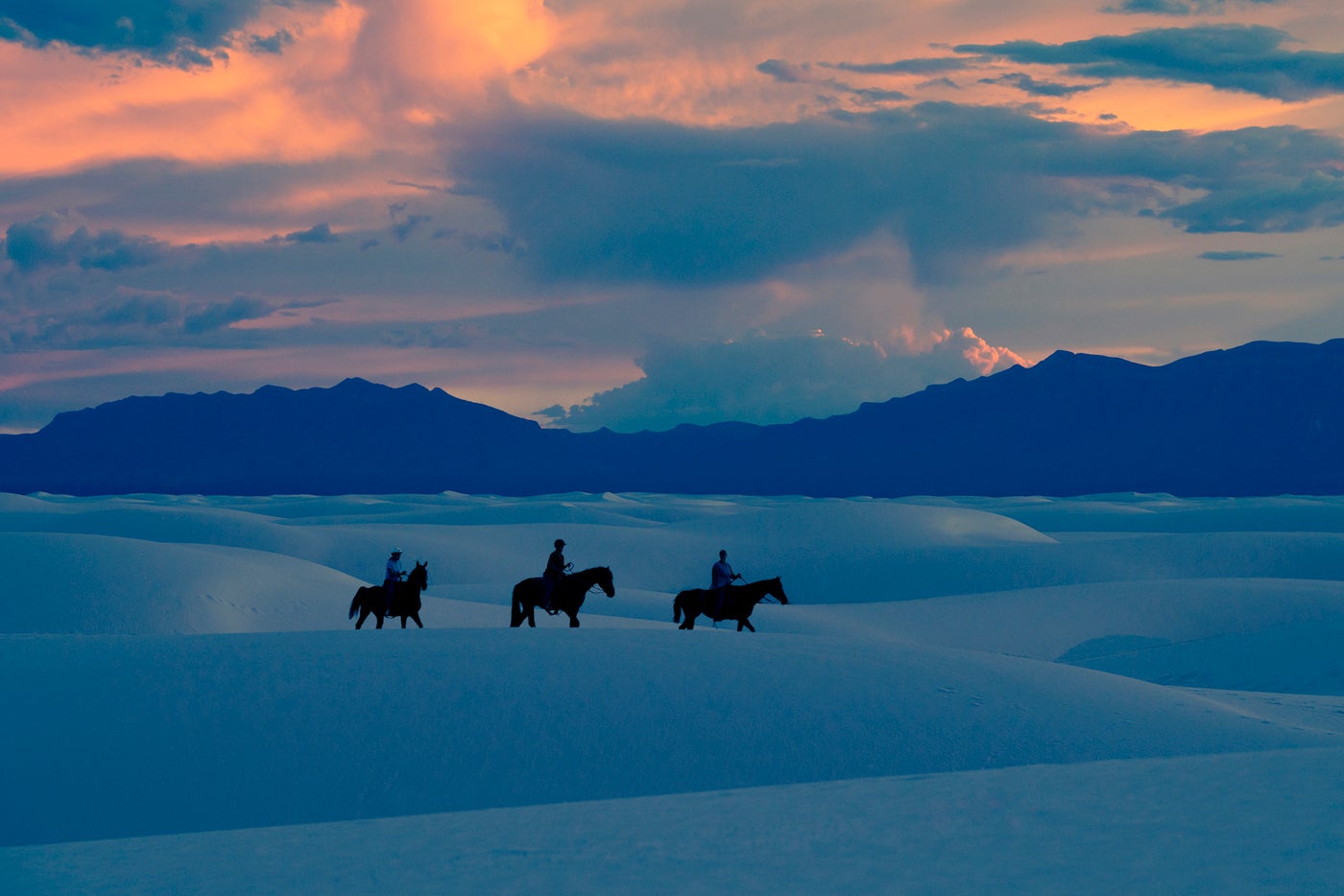 Alpha-Universe-Behind-The-Shot-Jennifer-Taylor-Dusk-Ride.jpg