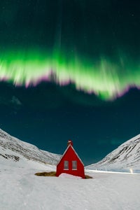 https://alphauniverseglobal.media.zestyio.com/Alpha-Universe-Best-Of-2023-Chris-Burkard.jpg?height=300&fit=bounds