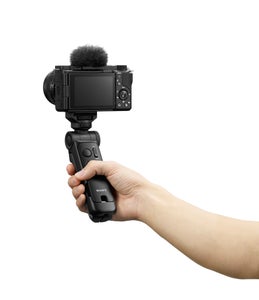 https://alphauniverseglobal.media.zestyio.com/Alpha-Universe-GP-VPT3_front_hand_black.jpg?height=300&fit=bounds