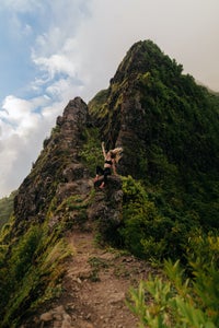 https://alphauniverseglobal.media.zestyio.com/Alpha-Universe-KarliePlace_SonyAlpha_Oahu.JPG?height=300&fit=bounds