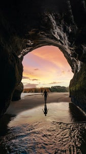 https://alphauniverseglobal.media.zestyio.com/Alpha-Universe-KarliePlace_SonyAlpha_ThreeSisters.JPG?height=300&fit=bounds