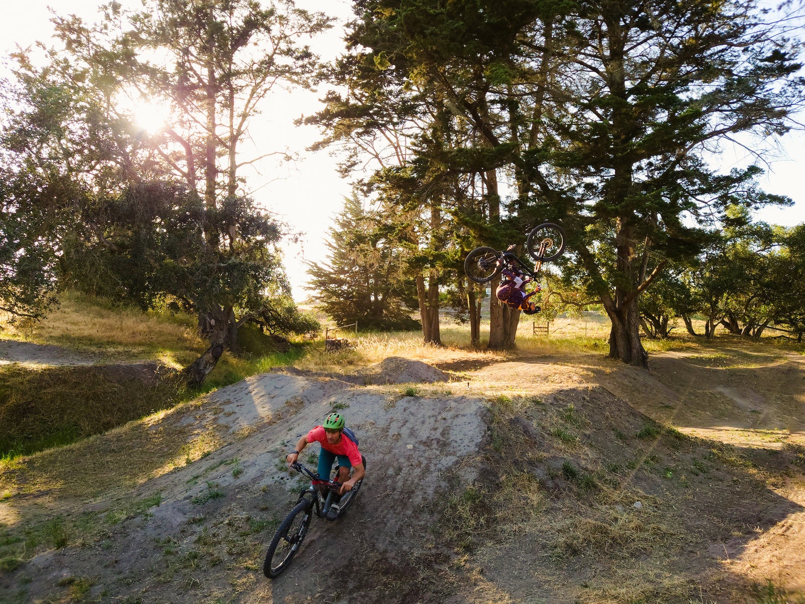 https://alphauniverseglobal.media.zestyio.com/Alpha-Universe-MountainBikes-Chris-Burkard-Xperia1IV-8.JPG?height=1200&fit=bounds