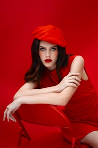 https://alphauniverseglobal.media.zestyio.com/Alpha-Universe-Niah-Aldrich-85GMII-BTS-9.jpg?height=300&fit=bounds