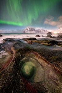 https://alphauniverseglobal.media.zestyio.com/Alpha-Universe-Nightscapes-Tips-Rachel-Ross-13.jpg?height=300&fit=bounds