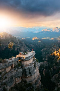 https://alphauniverseglobal.media.zestyio.com/Alpha-Universe-Photo-By-Matthew-ReneeHahnel-2470GM-1.jpg?height=300&fit=bounds