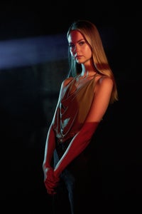 https://alphauniverseglobal.media.zestyio.com/Alpha-Universe-Photo-By-Miguel-Quiles-2470GM-4.jpg?height=300&fit=bounds