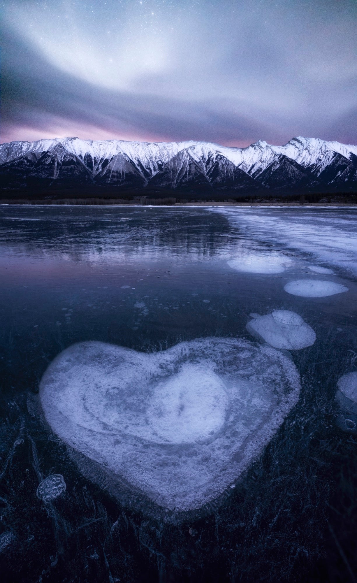 How to create remarkable frozen bubbles in winter