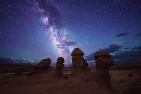 https://alphauniverseglobal.media.zestyio.com/Alpha-Universe-Photo-by-Autumn-Schrock-autumn-schrock_goblin-valley-astro-2.jpg?height=300&fit=bounds