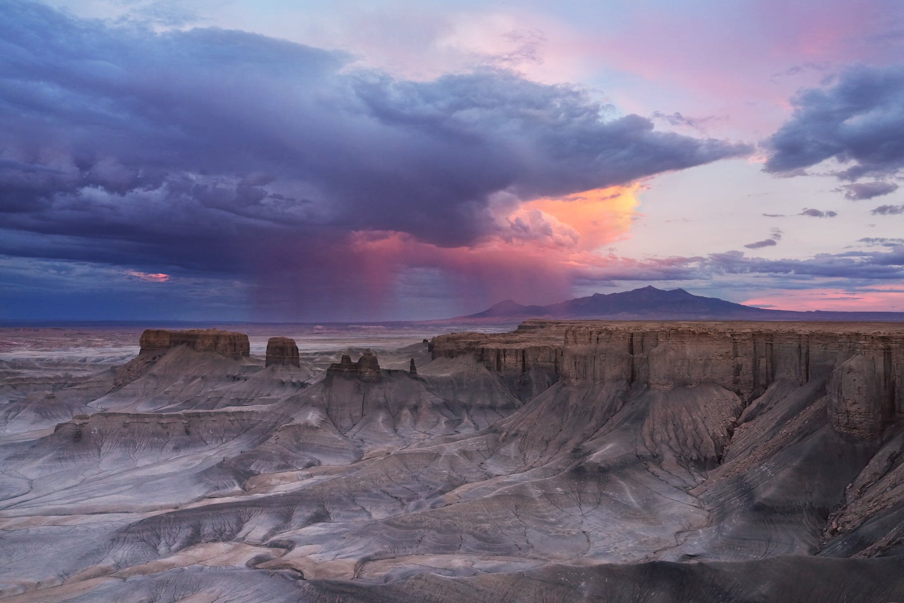 https://alphauniverseglobal.media.zestyio.com/Alpha-Universe-Photo-by-Autumn-Schrock-autumn-schrock_moonscape-overlook-2.H1Z7AN78No.jpg?height=1200&fit=bounds