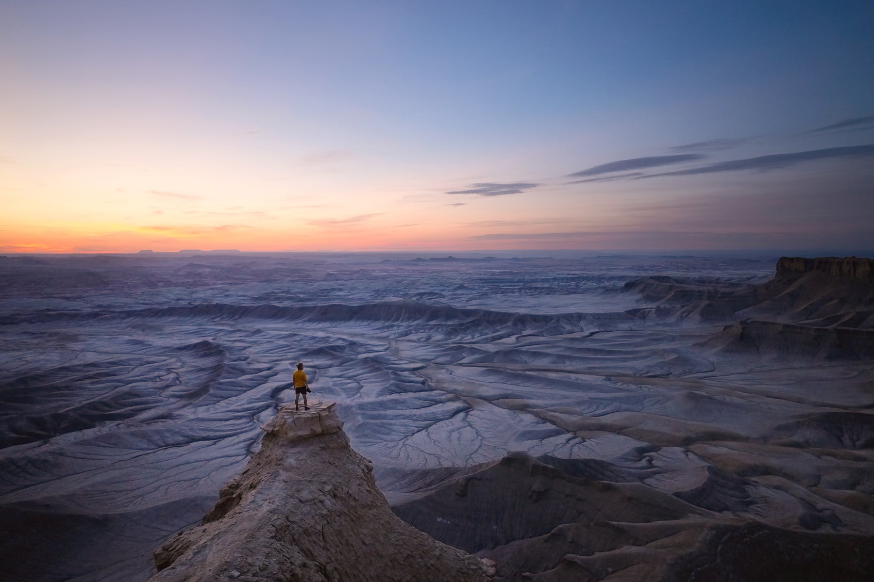 https://alphauniverseglobal.media.zestyio.com/Alpha-Universe-Photo-by-Autumn-Schrock-autumn-schrock_moonscape-overlook-4.jpg?height=1200&fit=bounds