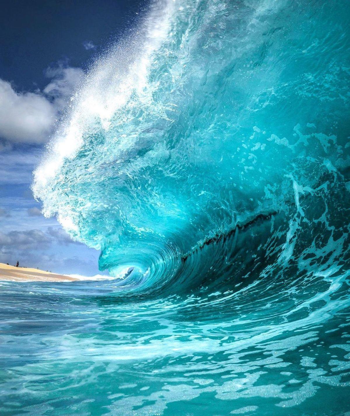 Instagram Follow Friday – Crashing Waves & Stunning Landscapes | Sony ...