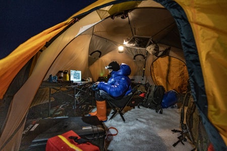 https://alphauniverseglobal.media.zestyio.com/Alpha-Universe-Renan-Ozturk-Field-Notes-Lava-Lake-2.jpg?height=300&fit=bounds