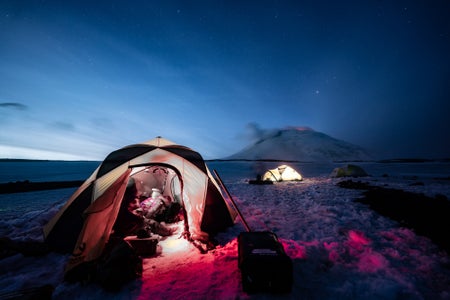 https://alphauniverseglobal.media.zestyio.com/Alpha-Universe-Renan-Ozturk-Field-Notes-Lava-Lake-4.jpg?height=300&fit=bounds