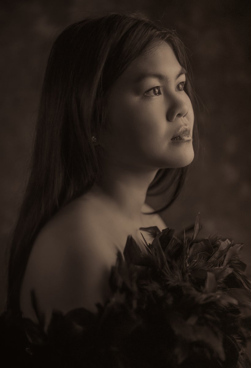 https://alphauniverseglobal.media.zestyio.com/Alpha-Universe-SoftPortraitLighting-ScottRobertLim-15.jpg?height=1200&fit=bounds