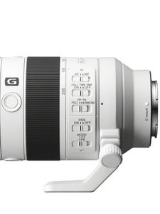 https://alphauniverseglobal.media.zestyio.com/Alpha-Universe-Sony-SEL70200G2-Switch-3000px.jpg?height=300&fit=bounds