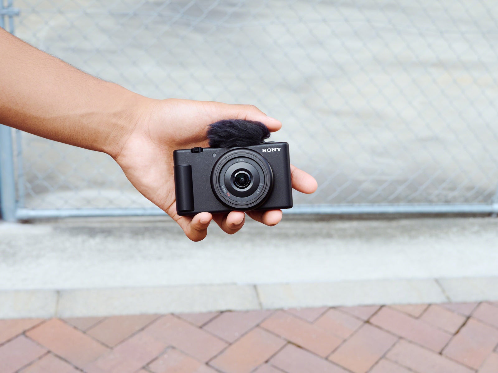 https://alphauniverseglobal.media.zestyio.com/Alpha-Universe-Sony-ZV-1F_Black_compact.jpg?height=1200&fit=bounds