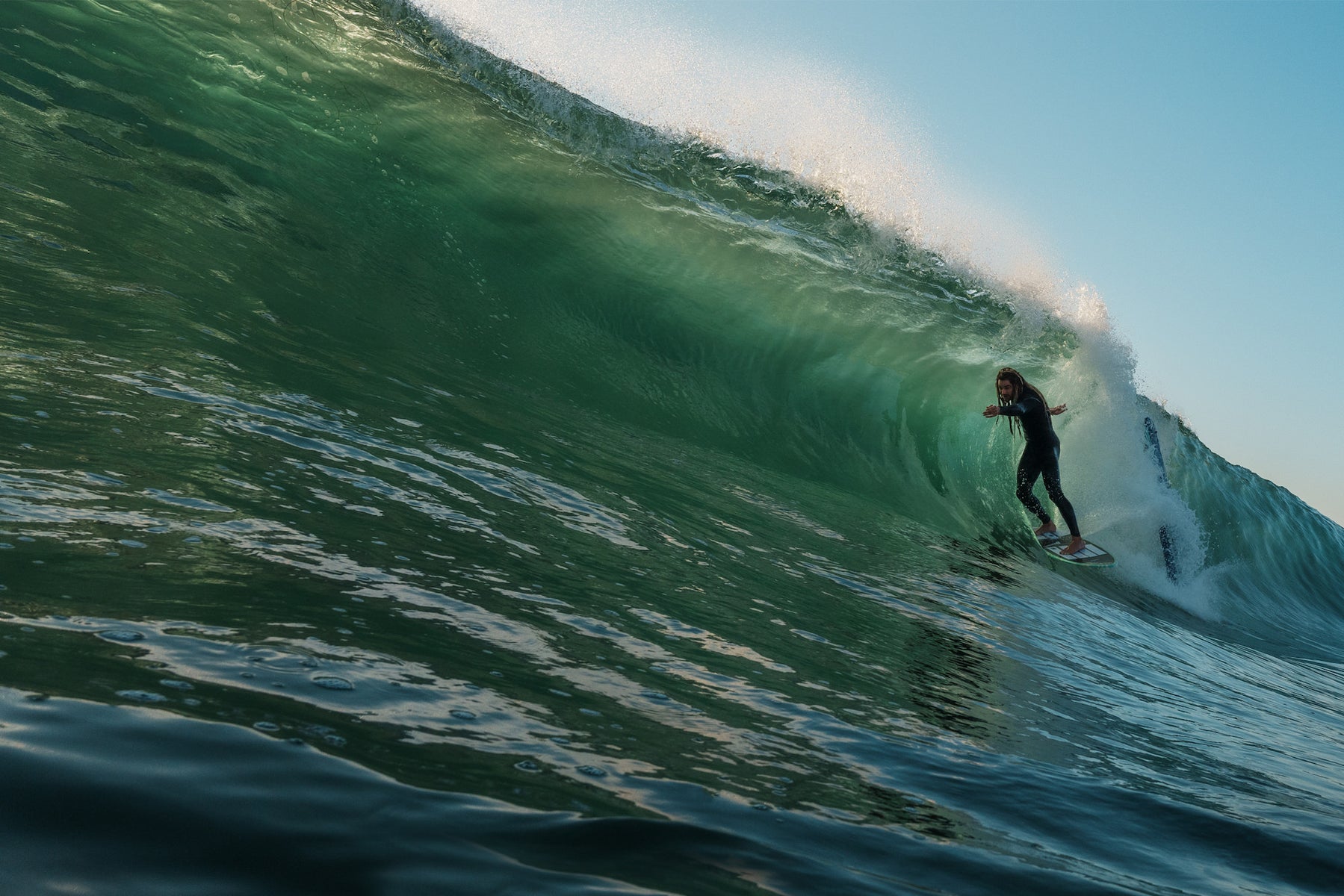 https://alphauniverseglobal.media.zestyio.com/Alpha-Universe-StanMoniz-SURF-17.jpg?height=1200&fit=bounds