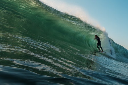 https://alphauniverseglobal.media.zestyio.com/Alpha-Universe-StanMoniz-SURF-17.jpg?height=300&fit=bounds