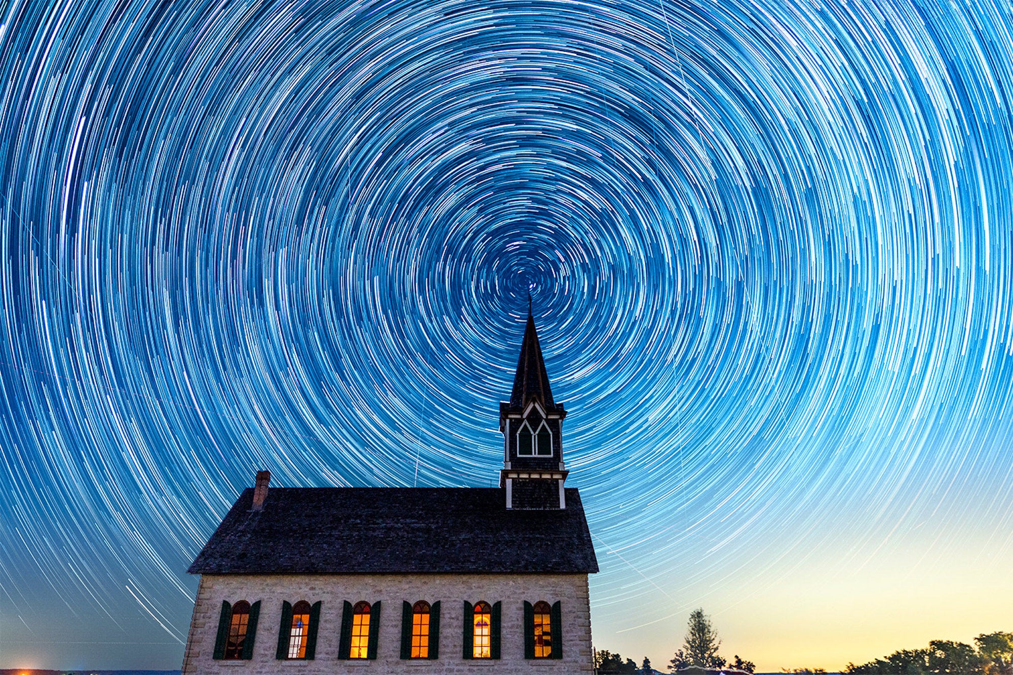 Alpha-Universe-WIMB-Andy-Luten-rock-church-star-trails.jpg