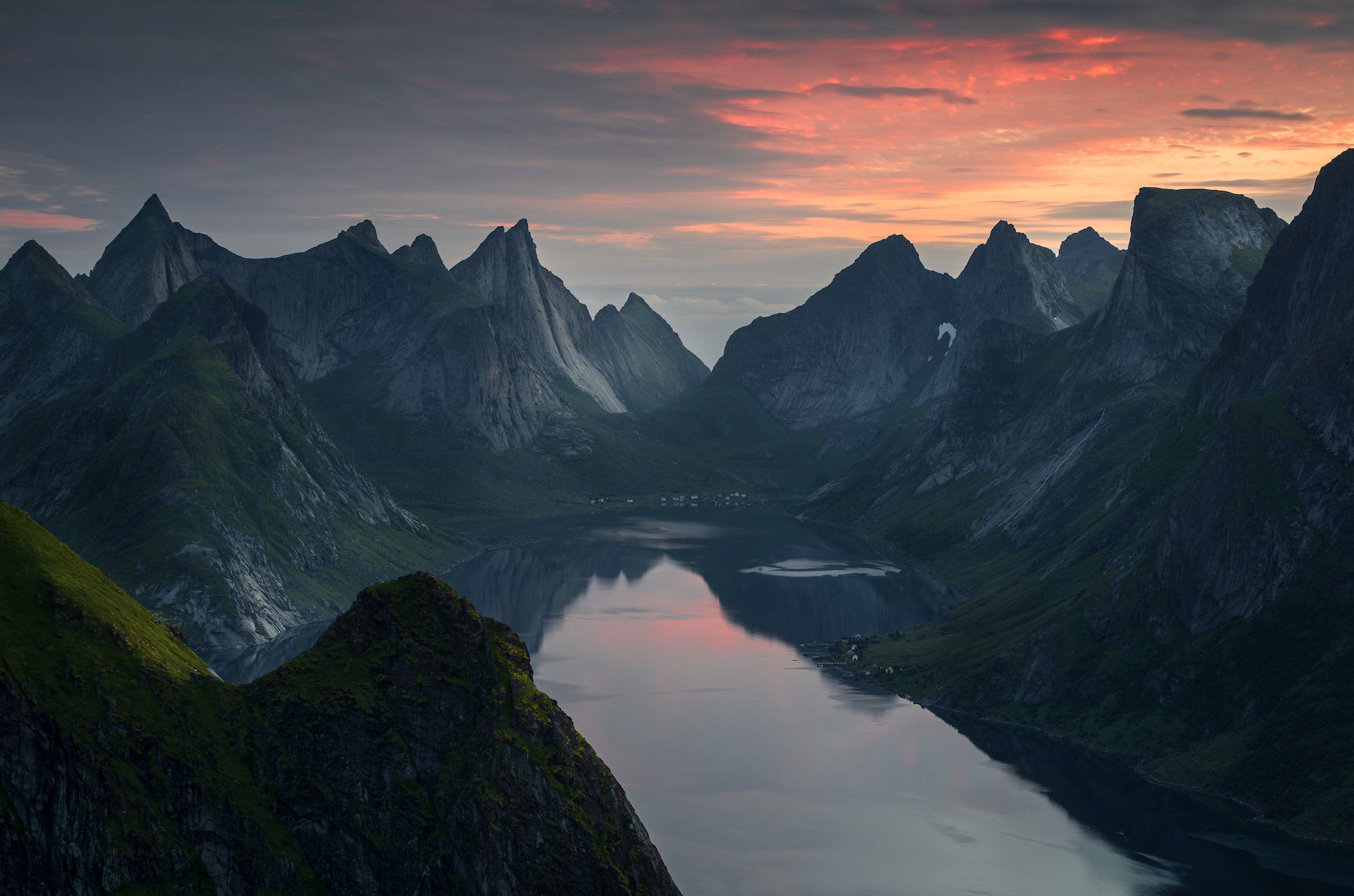 What's In My Bag: A 4-Zoom Kit For Capturing Sweeping Nature