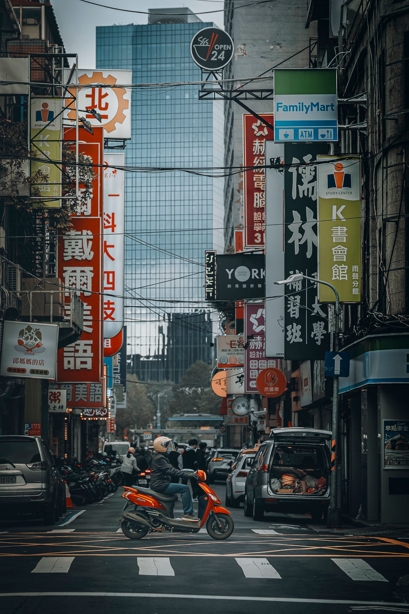 Photo Dessy Rumenova. Alpha 7R V. 70-200mm f/2.8 G Master. 1/1000-sec., f/4, ISO 800