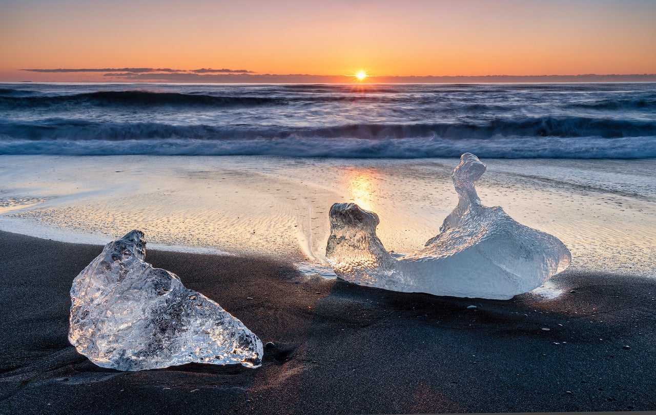 Alpha-Universe-WIMB-Don-Smith-Sony-a9II---Sunrise-at-Diamond-Beach--Iceland-.jpeg