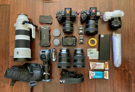 https://alphauniverseglobal.media.zestyio.com/Alpha-Universe-WIMB-Scott-Robert-Lim-2022-Gear.jpg?height=300&fit=bounds