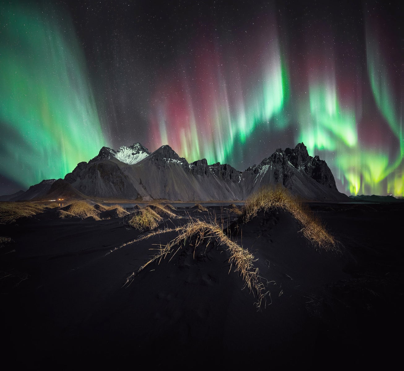 https://alphauniverseglobal.media.zestyio.com/Alpha-Universe-WIMB-Stefan-Liebermann-spectrum.jpg?height=1200&fit=bounds