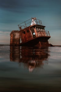 https://alphauniverseglobal.media.zestyio.com/Alpha-Universe-WIMB-Urbex-Max-Boncina-11.jpg?height=300&fit=bounds