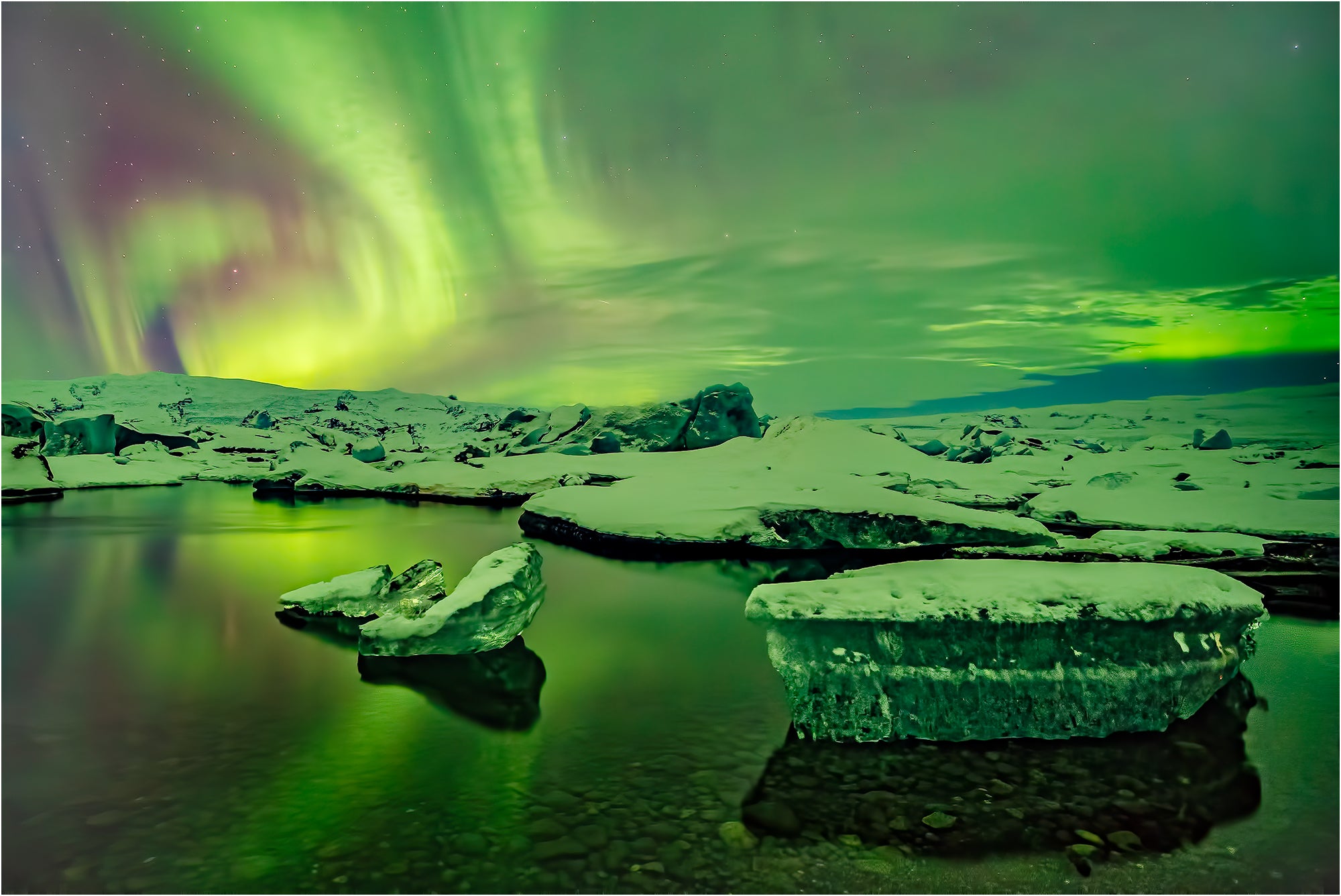 Alpha-Universe-WIMB-a7SIIIcelandJan2019_DSC0786GlacierLagoonAurora5_AU.jpg