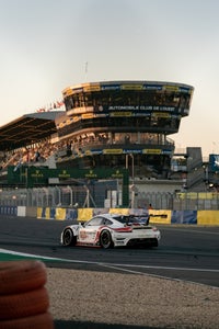 https://alphauniverseglobal.media.zestyio.com/Alpha-Universe-Zac-McGowan-LeMans-13.jpg?height=300&fit=bounds