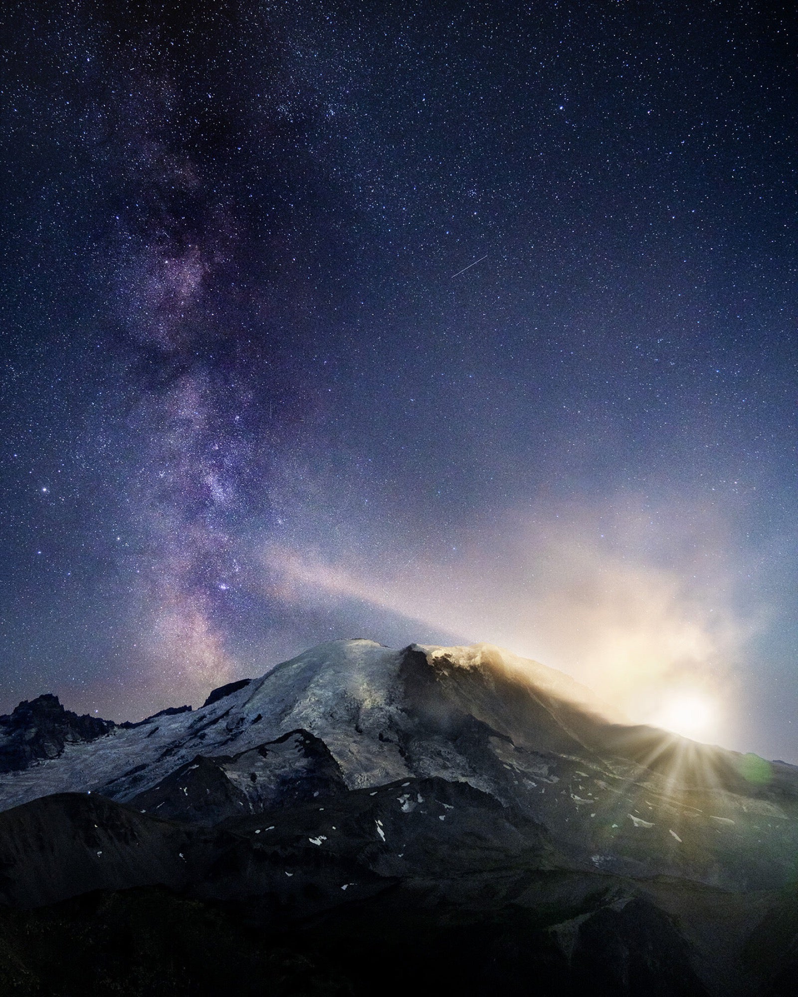 Alpha-Universe-photo-by-Autumn-Schrock-autpops-autumnschrock_rainier_moon_mw.jpg