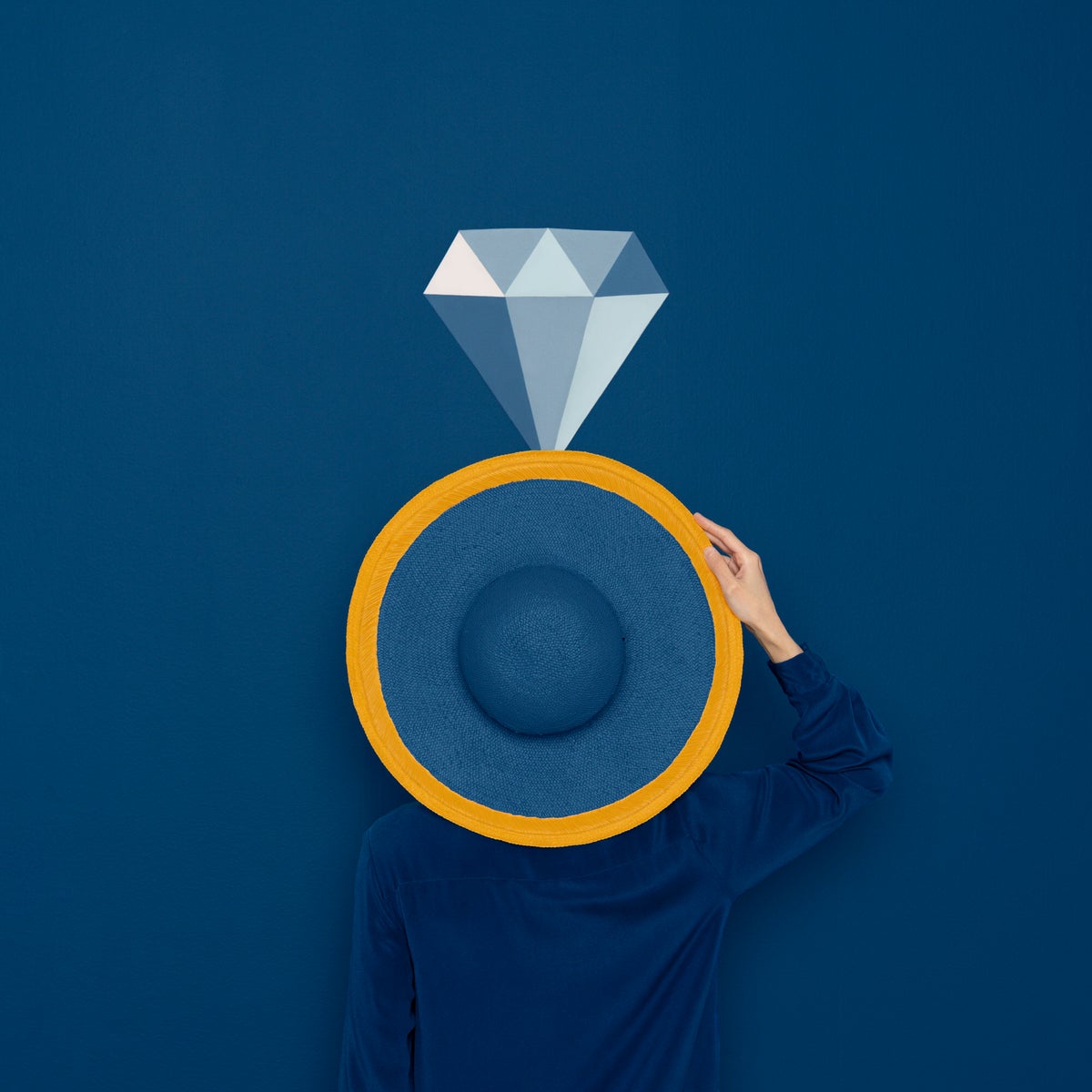 https://alphauniverseglobal.media.zestyio.com/Alpha-Universe-photo-by-Luisa-Del-Valle-ring.jpg?height=1200&fit=bounds